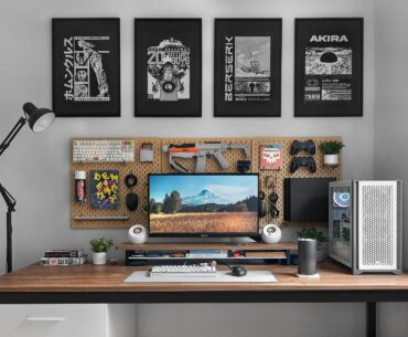 Workstation from a manga reader