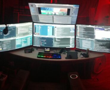 Quad 4k 40", fancyzones and some italian sofa
