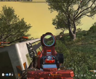 Do you think this streamer is cheating? Even now knowing he's top 250, I don't see how you can lock onto someone this accurately. Aim Assist isn't that strong at this range.