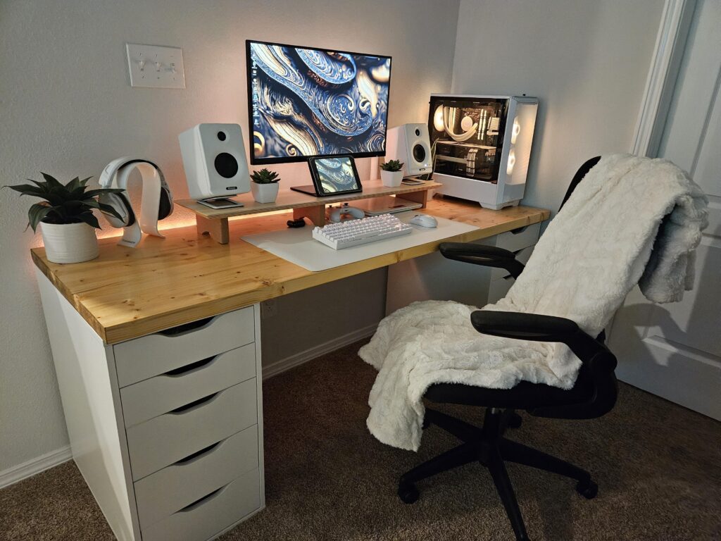 New monitor arm for a cleaner look.