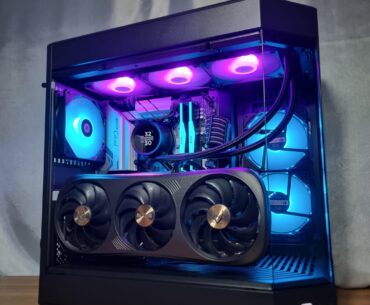 Intel I7 14700k + RTX 4080 ZOTAC TRINITY OC. initially wanted to buy the 13700k without knowing the 14th gen is releasing soon. glad I waited 2 more weeks. special thanks to supersystems Singapore for telling me to wait for it.
