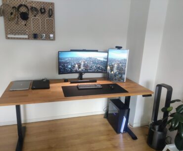 build a workplace for my girlfriend, what do you think?