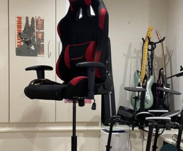 Chair for standing desk lol