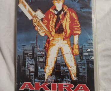 As a huge akira fan, i knew i'd end up getting this when i saw it at a local store!