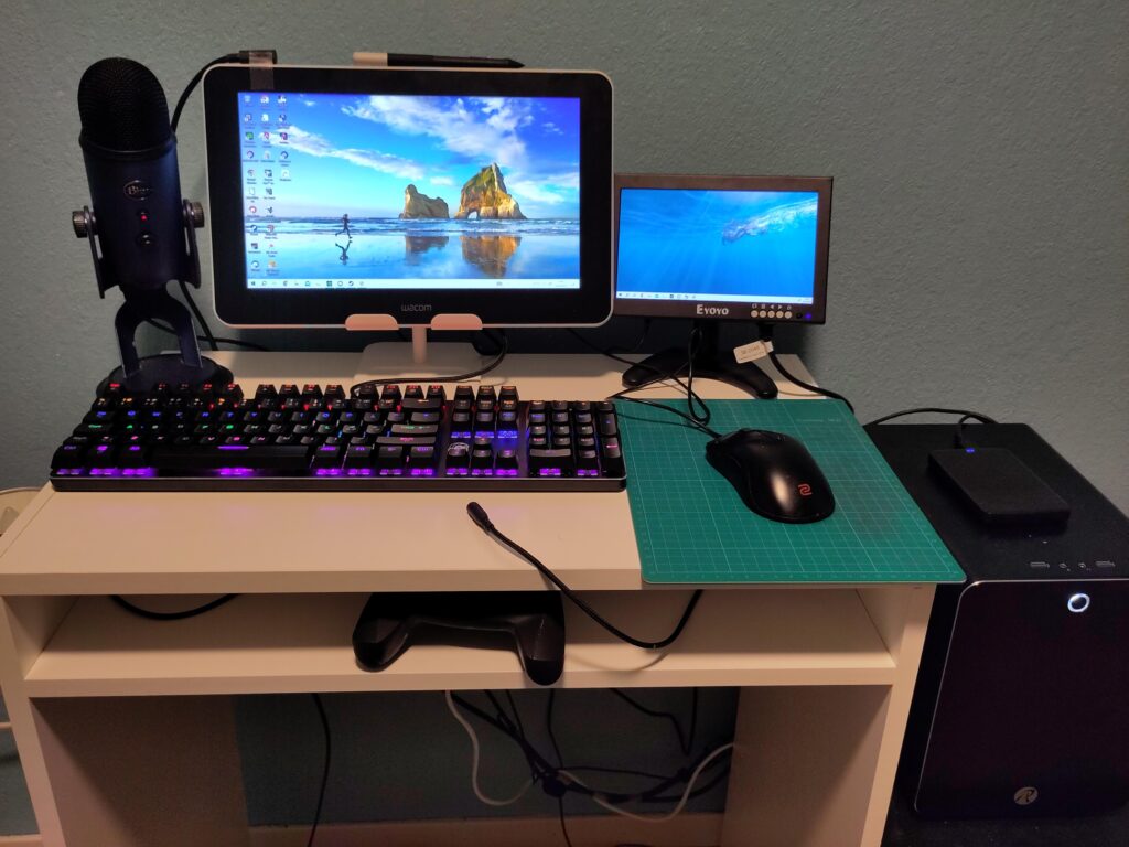 My younger brother's PC setup