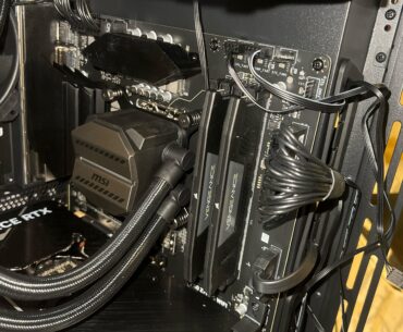 Prebuilt pc cpu is overheating when I turn on, is my coreliquid plugged in correctly?