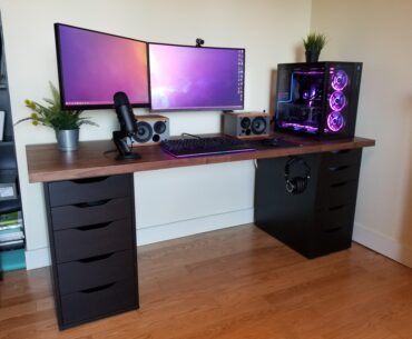 What are the best desk sizes for 2 monitors?? (Not my photo)