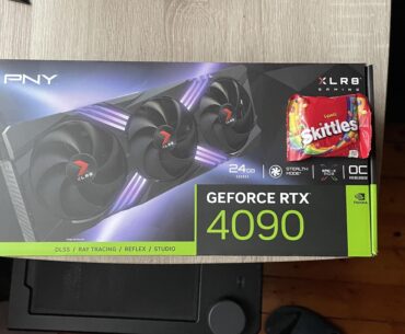 Just got my RTX 4090 for City Skylines 2 + the seller added a gift lol