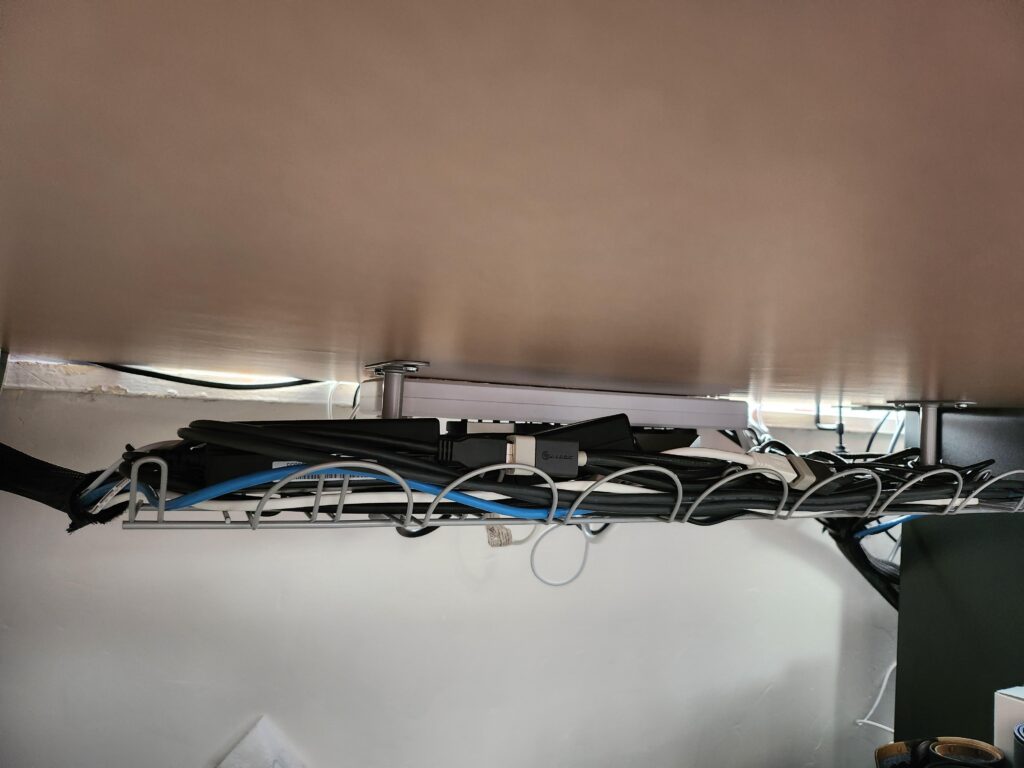 Cable managing using IKEA