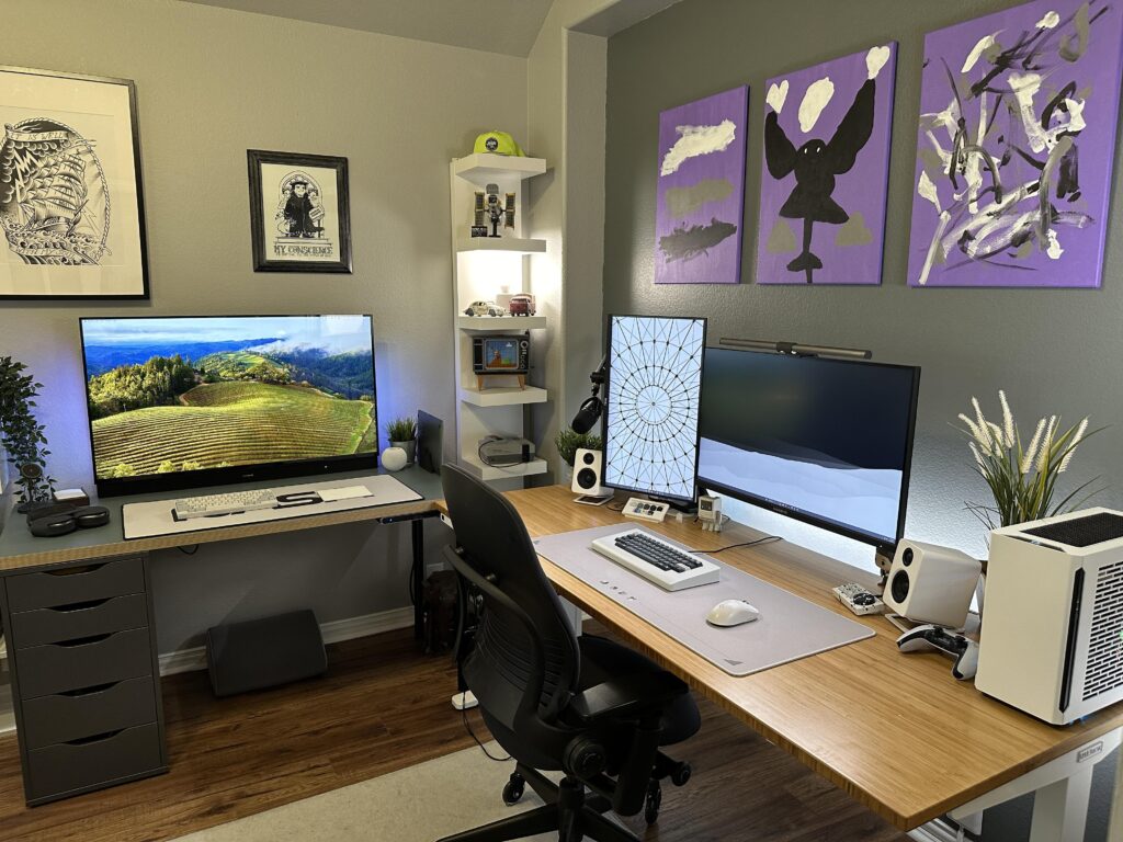 My Anti-Ultrawide WFH and Gaming setup