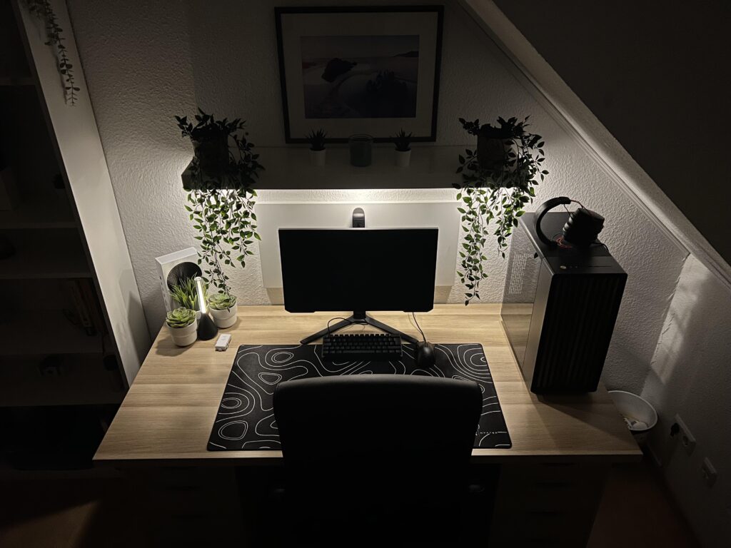 Slowly improving… Any ideas what light source I should use above the shelf? Slowly improving... Any ideas what light source I should use above the shelf?
