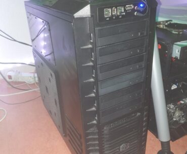 I have 6 DVD Drives in my PC Ama
