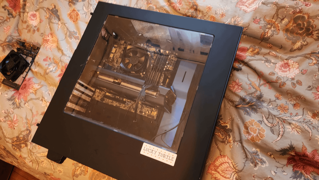 My friend will soon enter the masterrace, I got him a little early Christmas gift; a monstrosity made completely out of my spare parts!