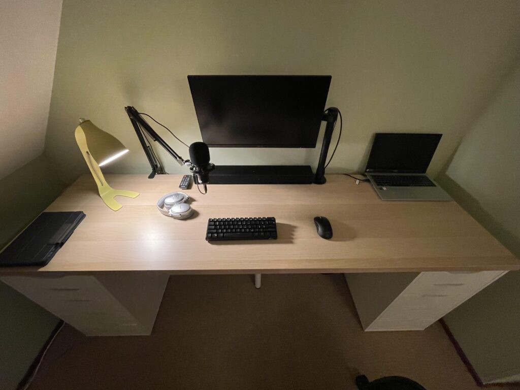 Got a new desk