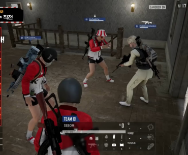 PUBG Squad Fit ideas: Protect the Colonel - leader wears a white suit and the others wear the PUBG KFC skin. 🍗 Squad loses if the colonel dies