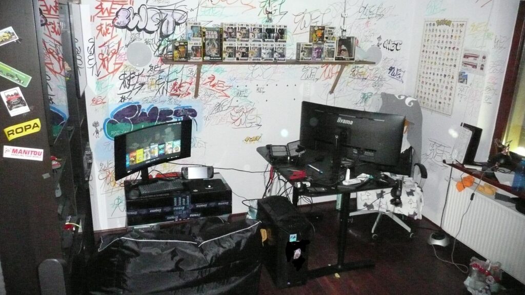 My friends room (u/swet13)