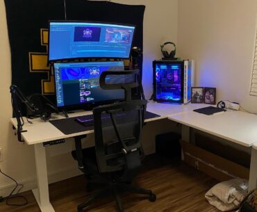 How to mount 15kg monitor above other screens..?
