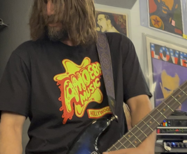 saw johnny silverhand (keanu reeves) today at amoeba music (the afterlife) in hollywood (night city)