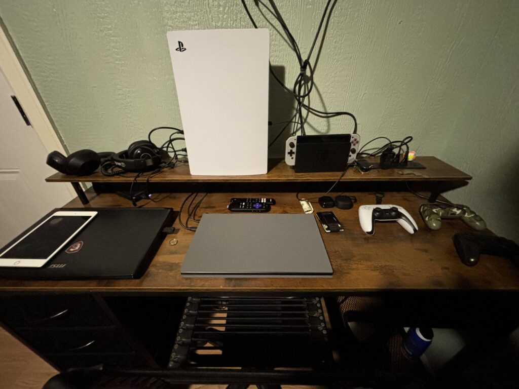 Need help too much clutter. I use everything here but I have no space.