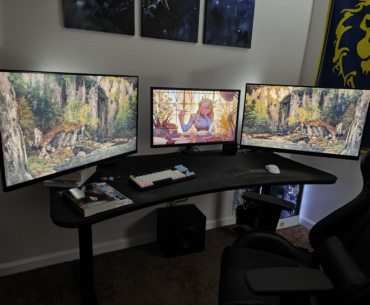 my simple triple monitor setup :D☀️
