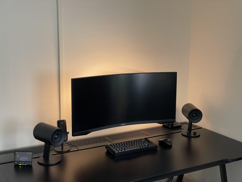 Minimal black in my new apartment