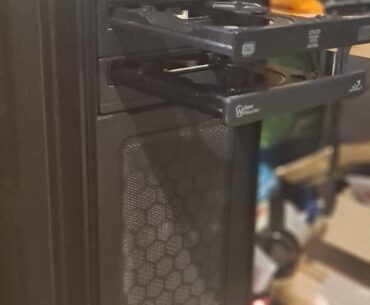 I have 2 dvd drives in my pc. Ama