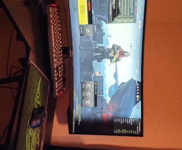 How to get warzone to take up whole monitor screen