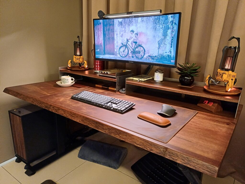 Malaysian Desk