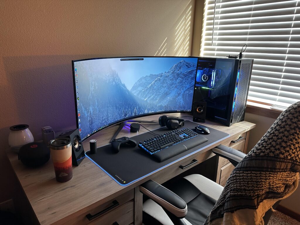 Long time lurker but here’s my battlestation