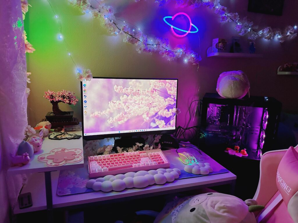 my very small and new gaming corner 🌷