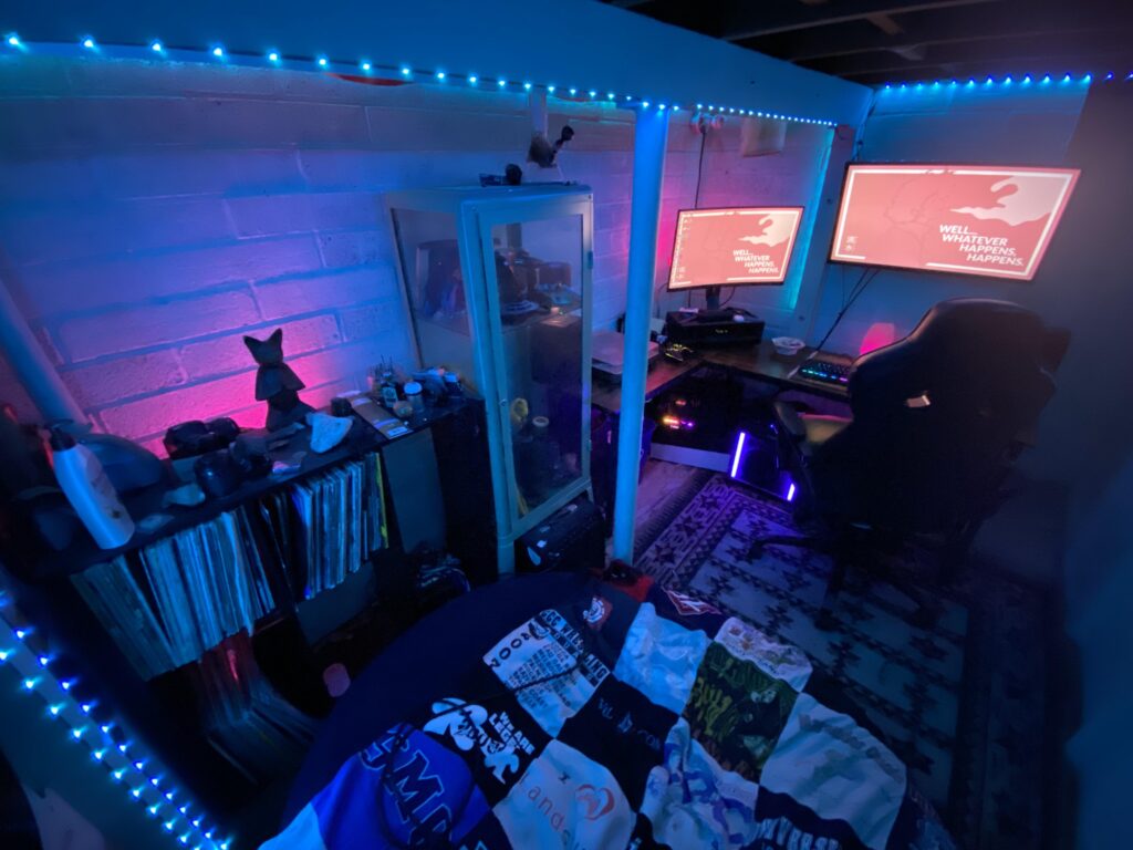 Bomb shelter battle station