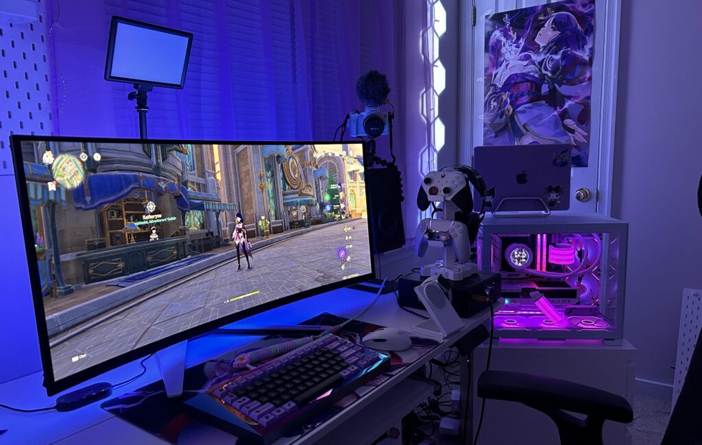 Windows for gaming, Macbook Pro for productivity. Only one cable to switch. Windows for gaming, Macbook Pro for productivity. Only one cable to switch.