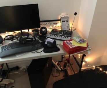 Recently single, recently moved, but finally got everything up and functional again-- I present to you my Sadtlestation ;(