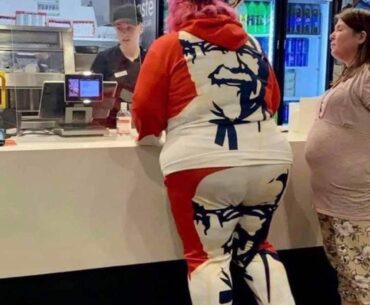 Just got the new KFC outfit.