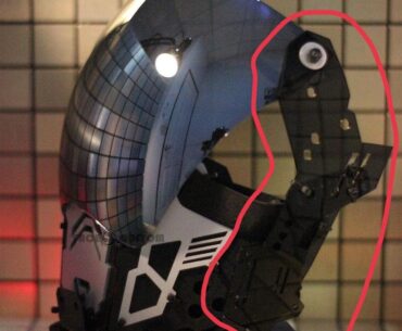 Does anyone know what the name of the item I marked is? This seems like a rachet helmet but I'm not sure