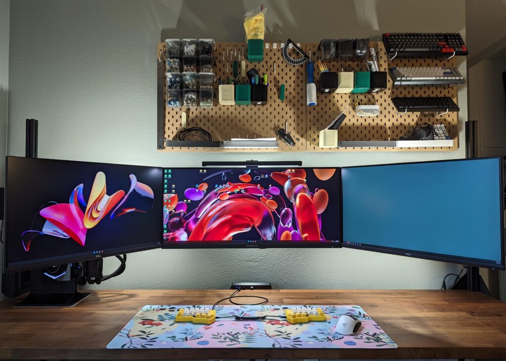 My clean desk surface setup
