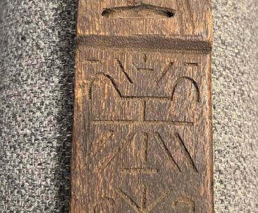 Help identifying knife’s origin and symbol