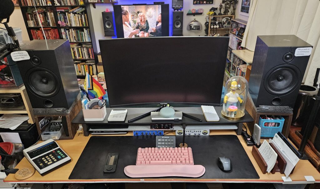 I completely rearranged my desk to fit this very long Grovemade shelf
