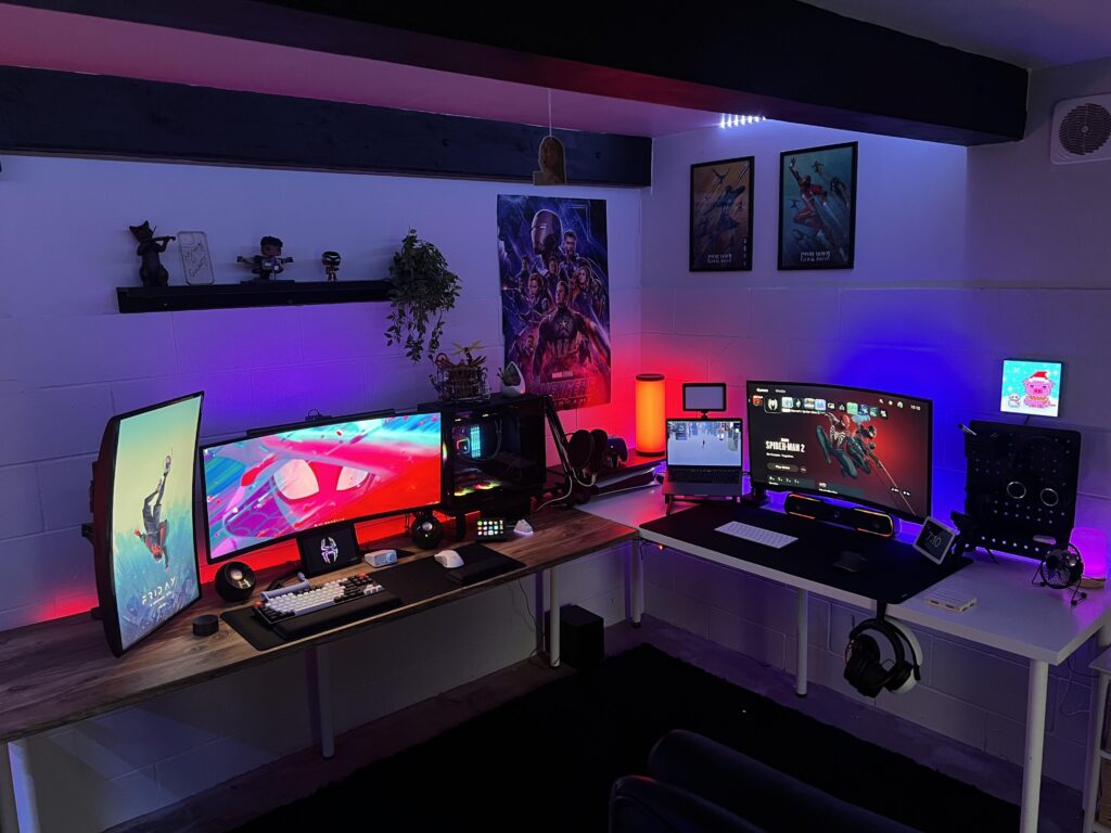 My Dual setup, I like marvel! aha hope you guys like!