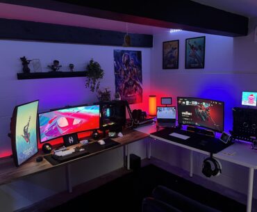 My Dual setup, I like marvel! aha hope you guys like!