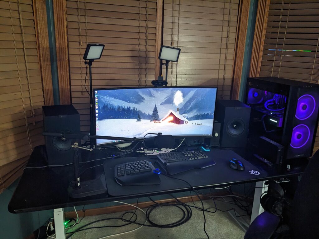 Advice for making room for a bigger monitor? Advice for making room for a bigger monitor?