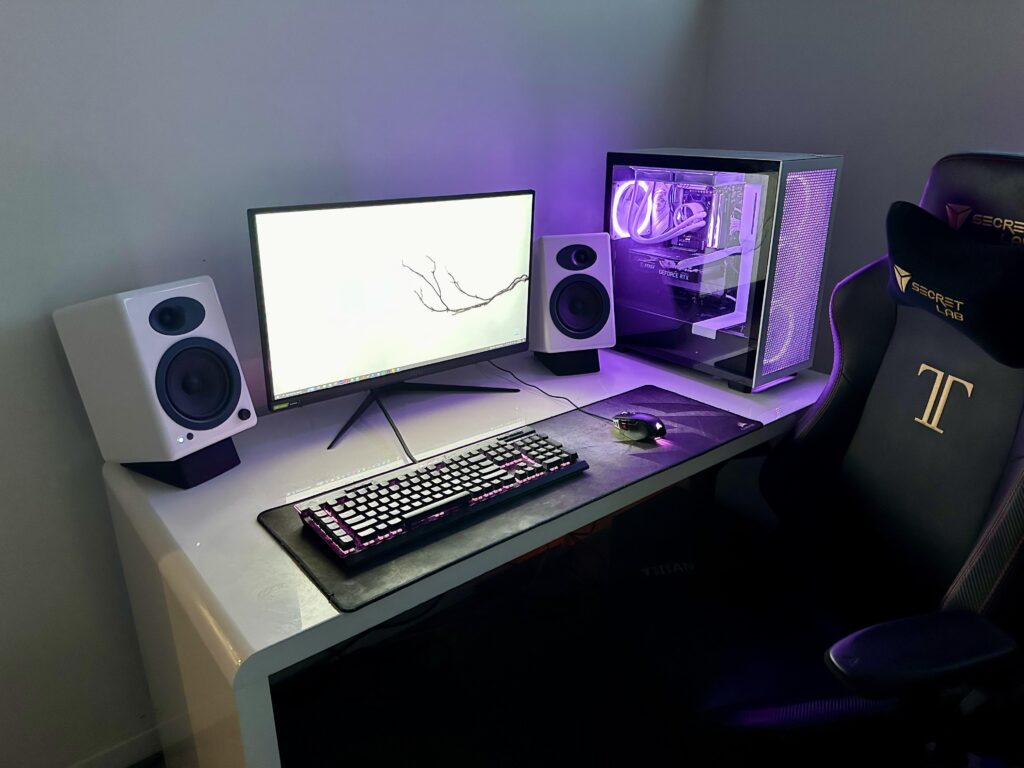Black, white and pink is a clean combo