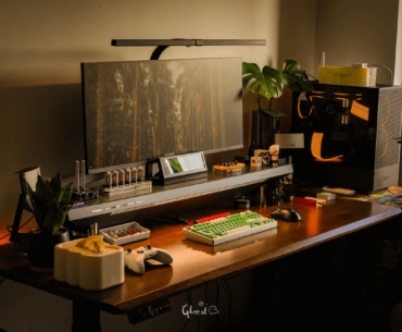 Sound System: BOSE C50 Elevated Stand: HEXCAL STUDIO Monitor: IC QX348Q (34-inch) Secondary Screen: G Square Studio Hub V1 Keyboard: Matrix 8XV 3.0 Anodized Silver Mouse: Logitech G Pro Wireless Desk Lamp: Not specified Screen Mount Light: Deep DPDUPI PHX004