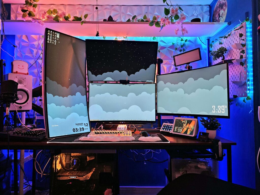 Re did my set up. Wasn't sure about the vertical orientation at first but honestly love it now lol