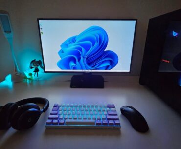 New minimalist setup with my first highend build!
