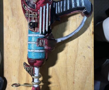 Put my own spin on the ray gun design