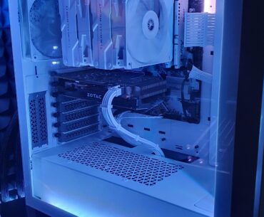 [Showcase] White Build