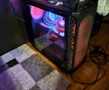 Behold. An intact side panel!