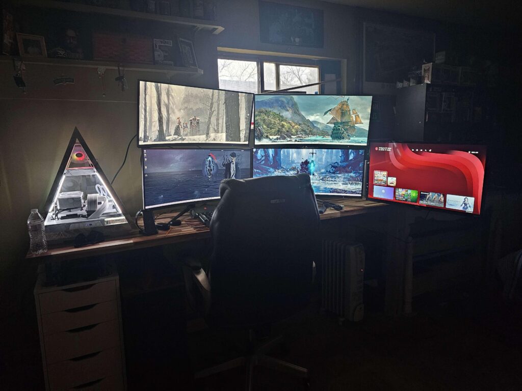 My mostly complete Battlestation. With a chair this time! xD