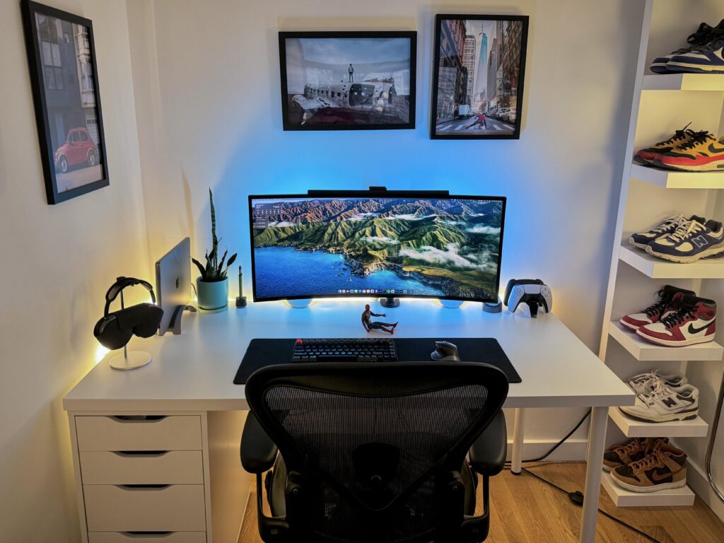 got a new monitor and chair
